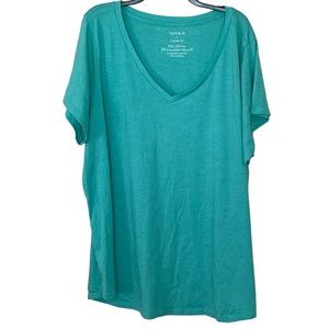 Torrid size 5 classic fit V-neck green